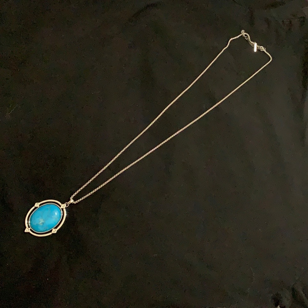 White House black market necklace